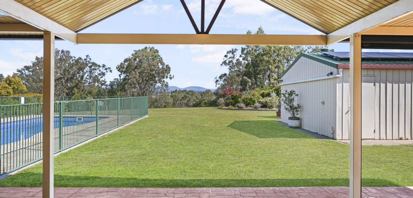 33 Parklea Dr, PLACID HILLS, QLD 4343 AU