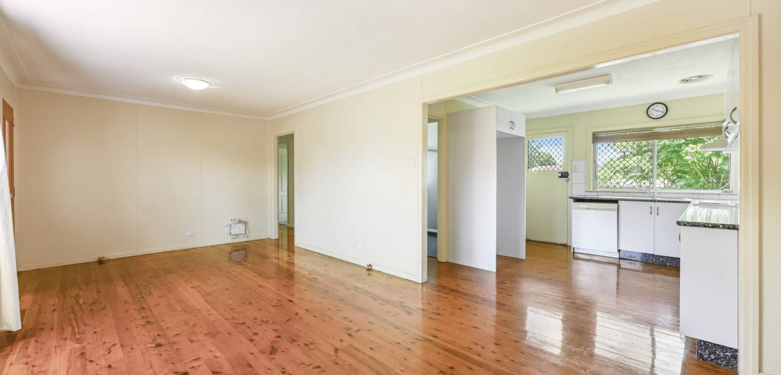 4 Coates St, KEARNEYS SPRING, QLD 4350 AU