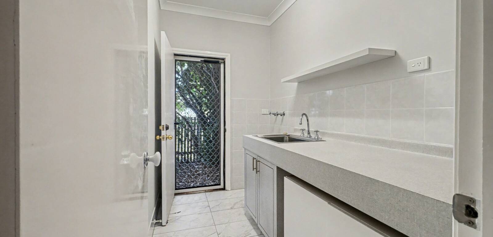 3/42 South St, RANGEVILLE, QLD 4350 AU