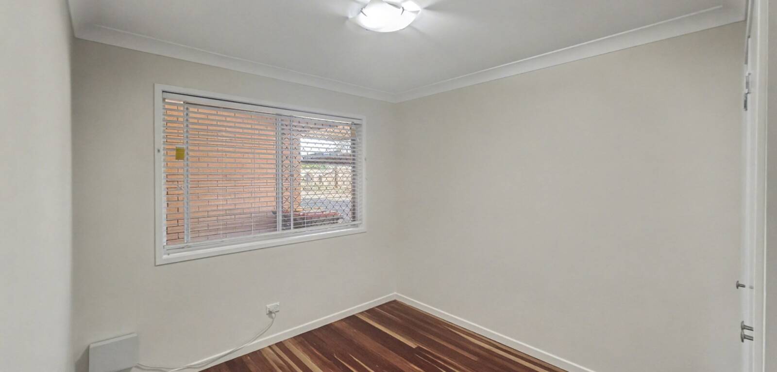 2/298 MacKenzie St, RANGEVILLE, QLD 4350 AU