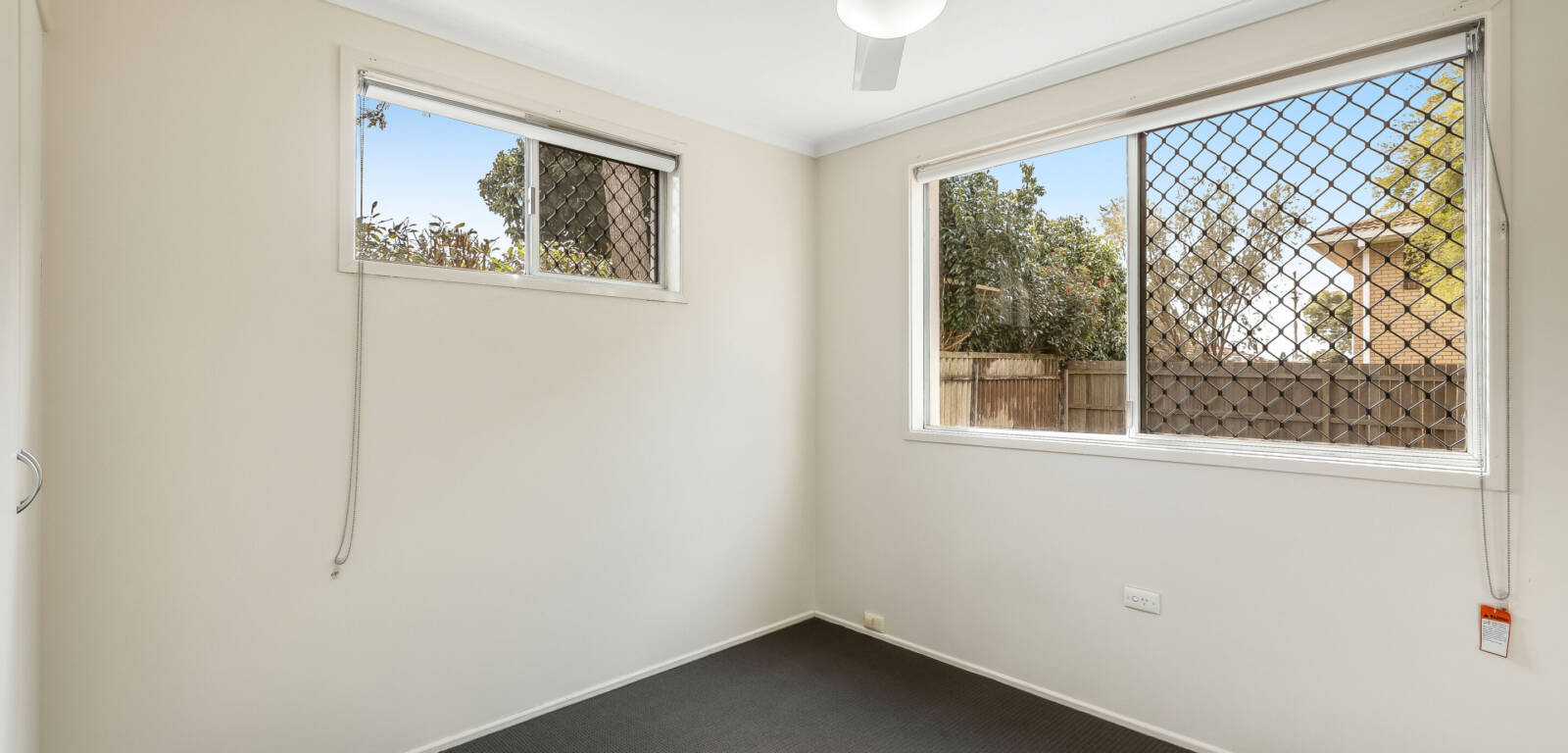 1 & 2/9 Regent Street, DARLING HEIGHTS, QLD 4350 AU