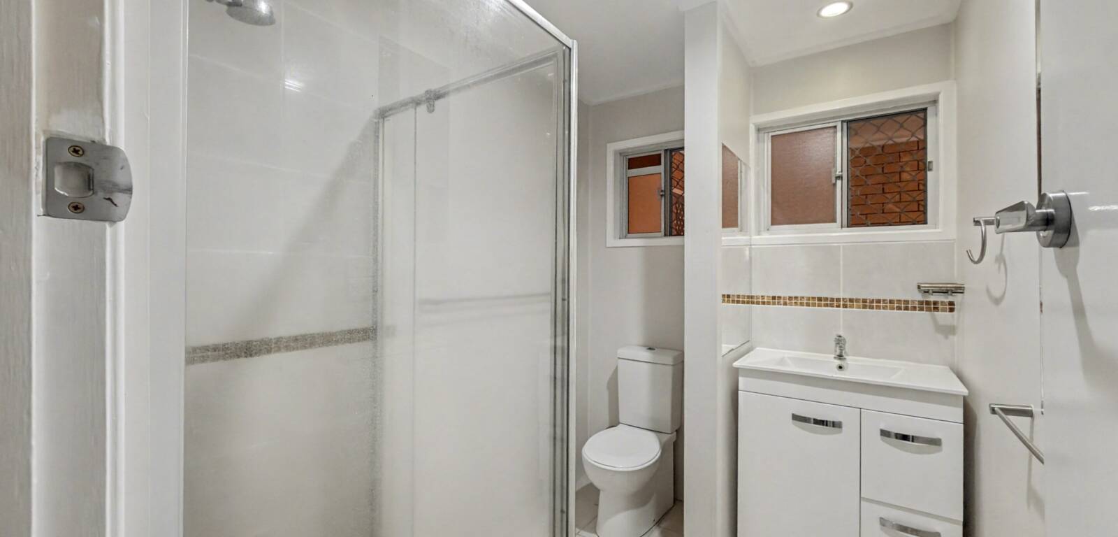 2/298 MacKenzie St, RANGEVILLE, QLD 4350 AU