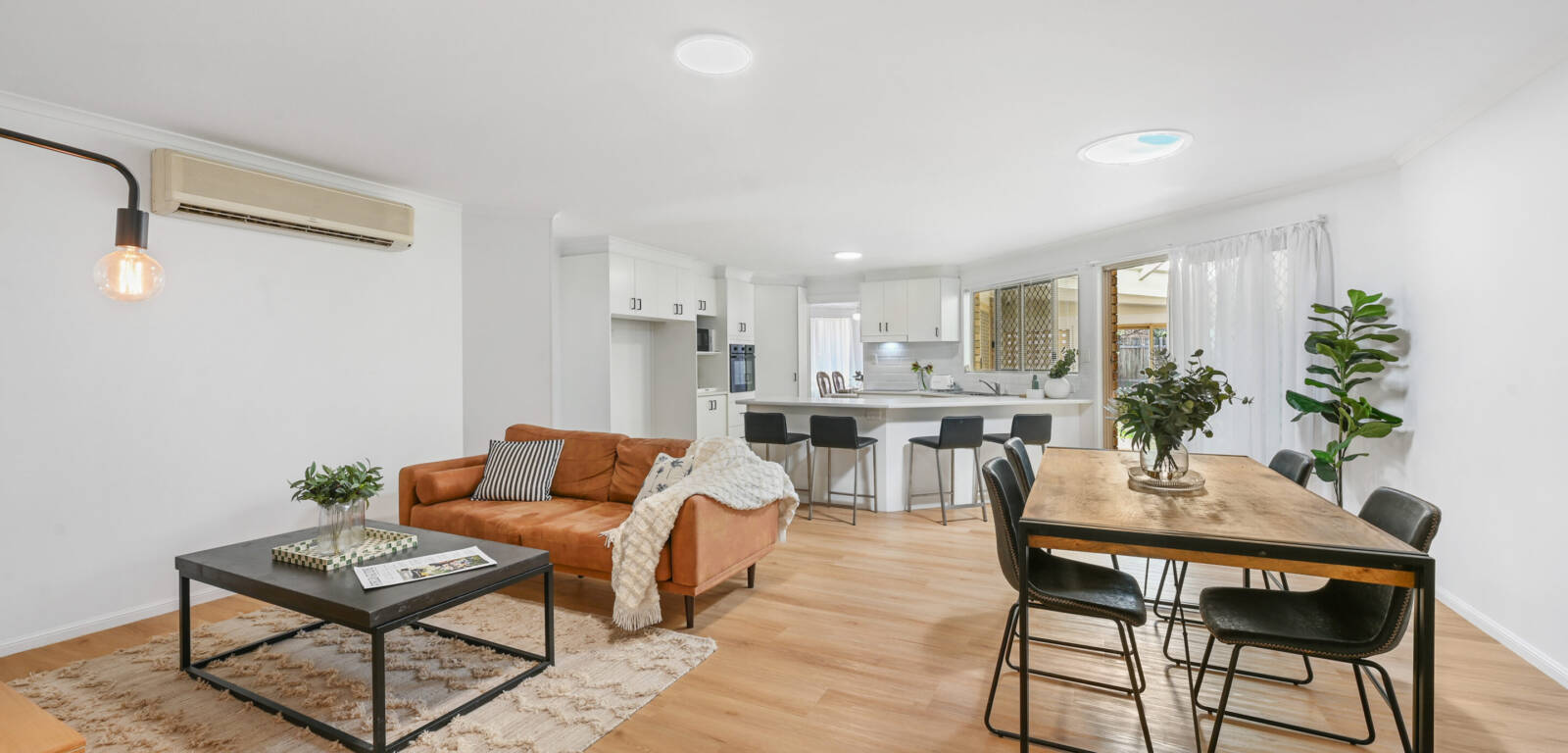 8 Evonrise St, RANGEVILLE, QLD 4350 AU