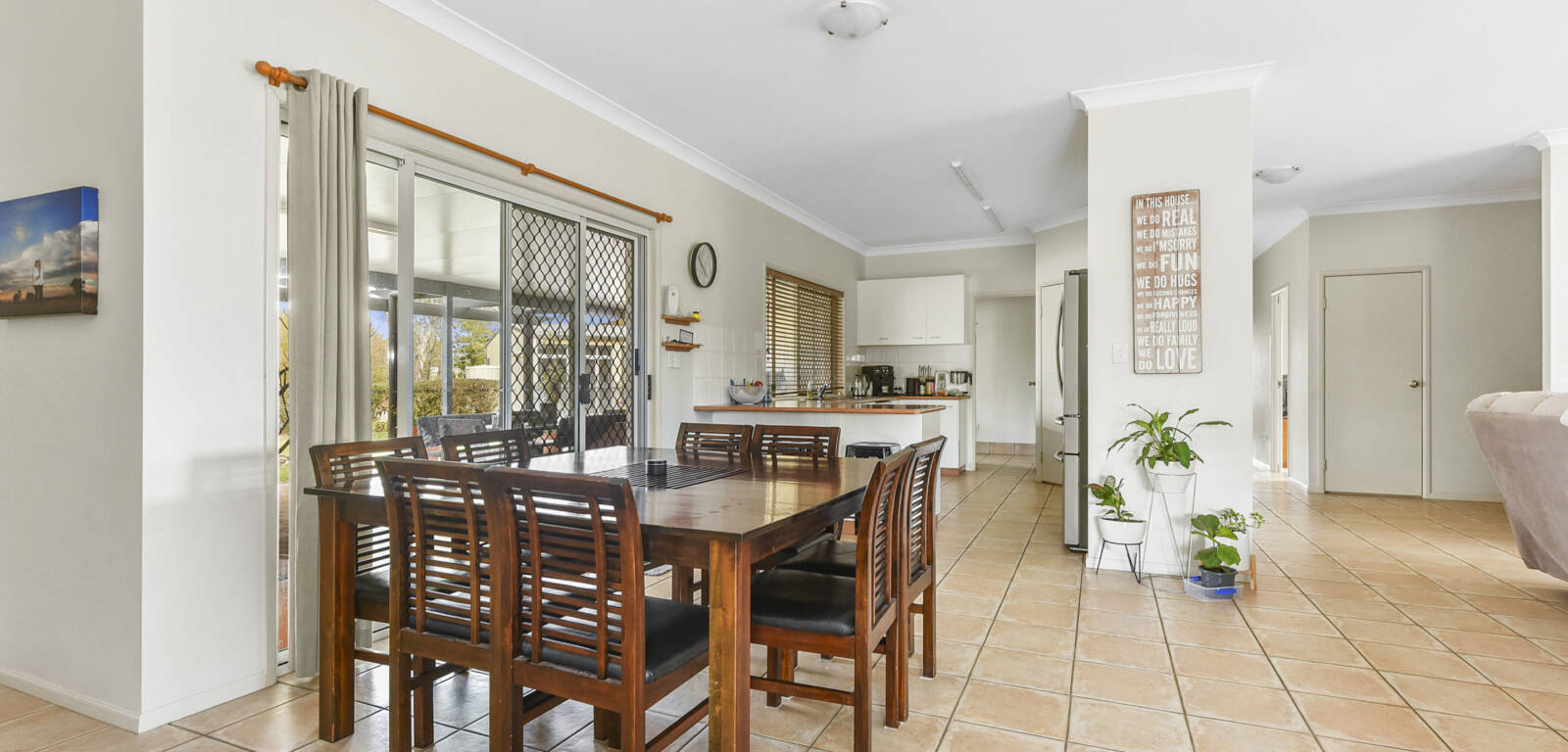 1 Cotswold Cl, COTSWOLD HILLS, QLD 4350 AU