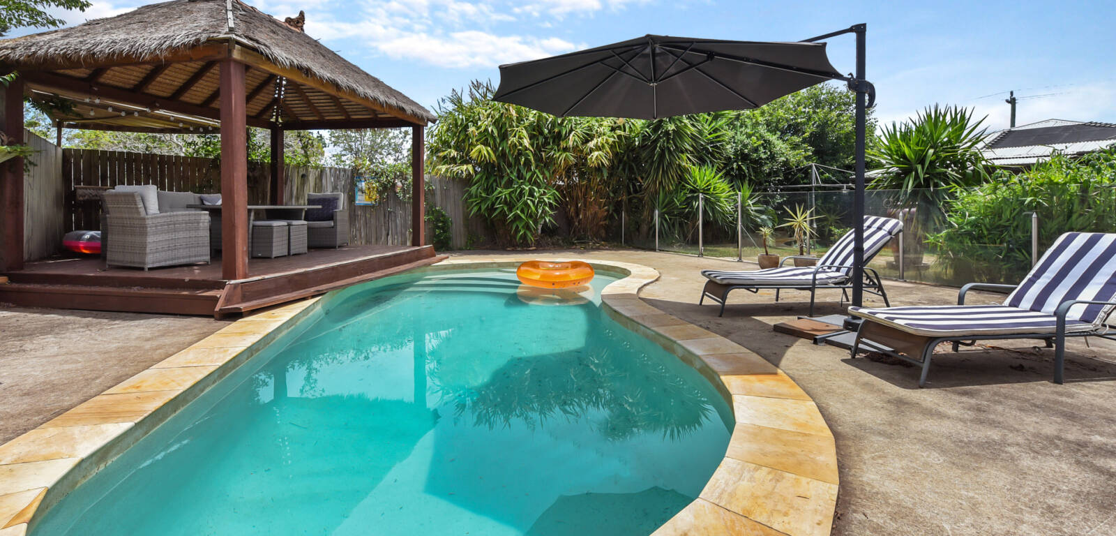 102A Stuart St, MOUNT LOFTY, QLD 4350 AU