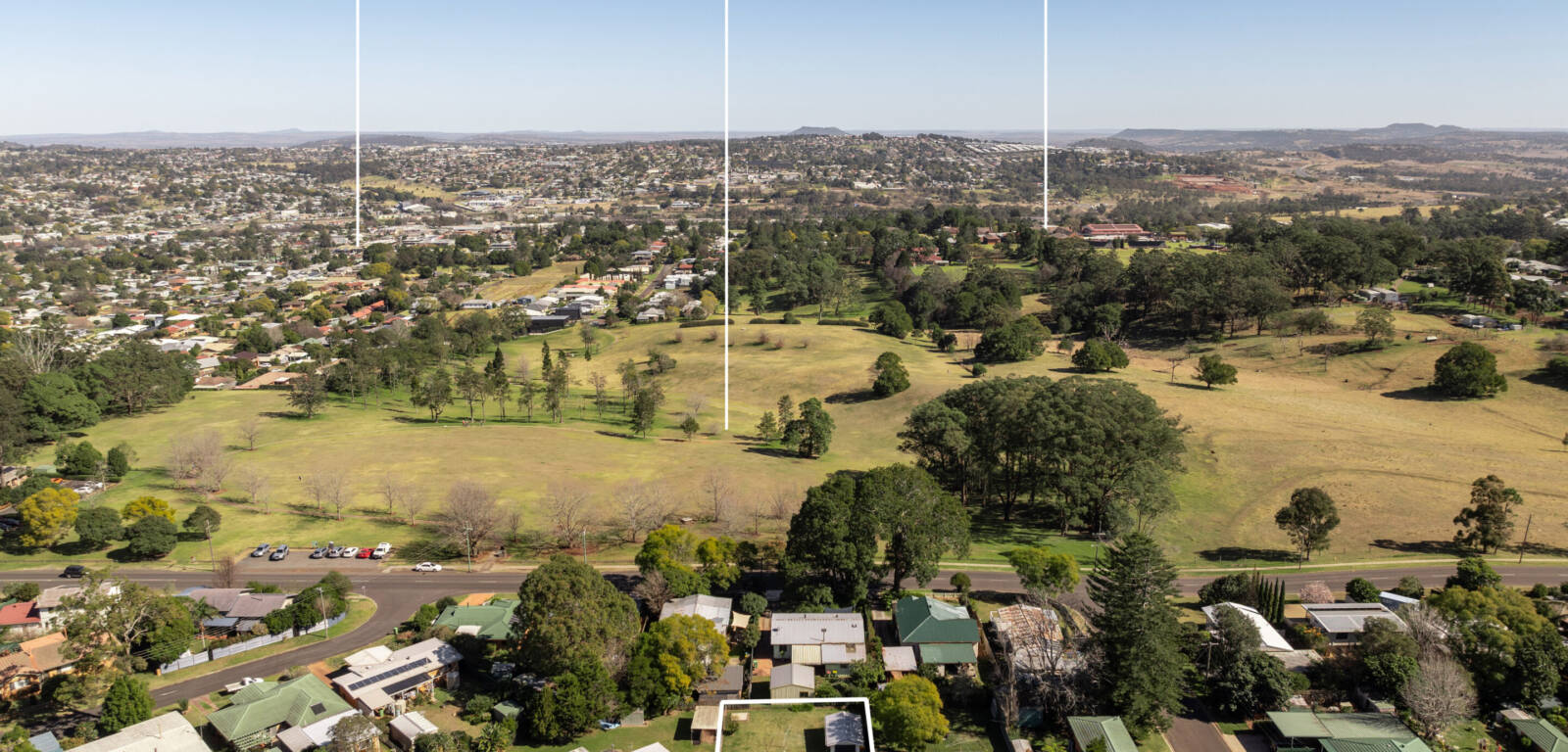 29 Talinga St, MOUNT LOFTY, QLD 4350 AU