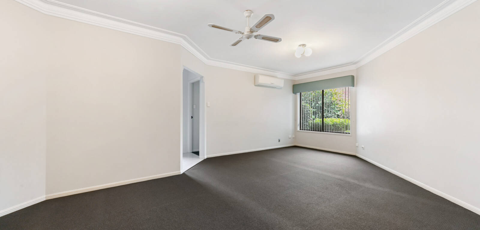 172 Spring St, MIDDLE RIDGE, QLD 4350 AU