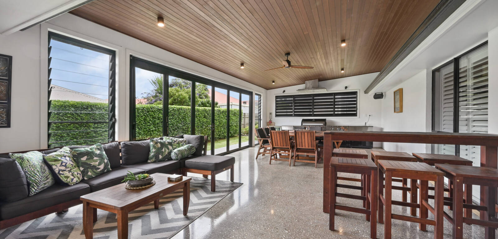 5 Jake Court, MIDDLE RIDGE, QLD 4350 AU