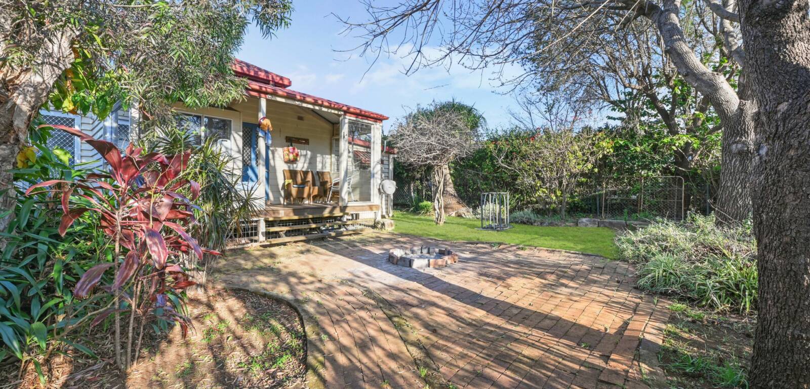 43 Monash St, NEWTOWN, QLD 4350 AU