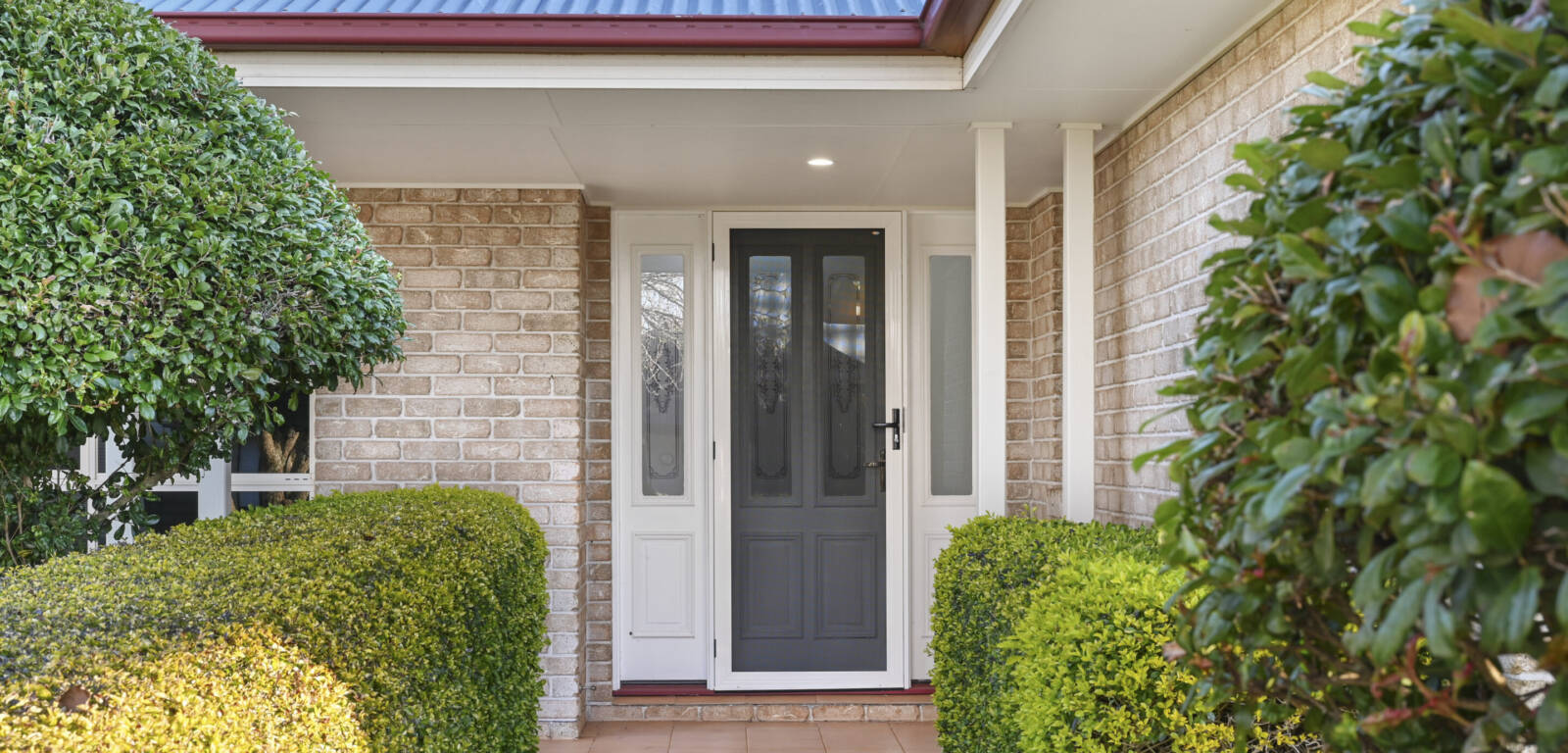 6 Jake Ct, MIDDLE RIDGE, QLD 4350 AU