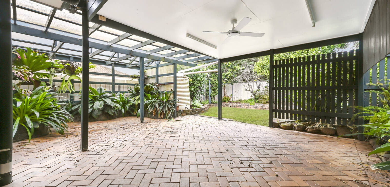 172 Spring St, MIDDLE RIDGE, QLD 4350 AU