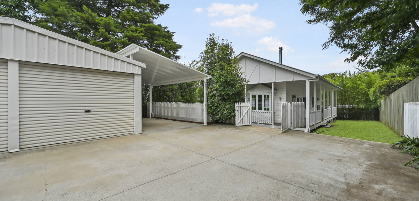 2/23 Glendower St, MOUNT LOFTY, QLD 4350 AU