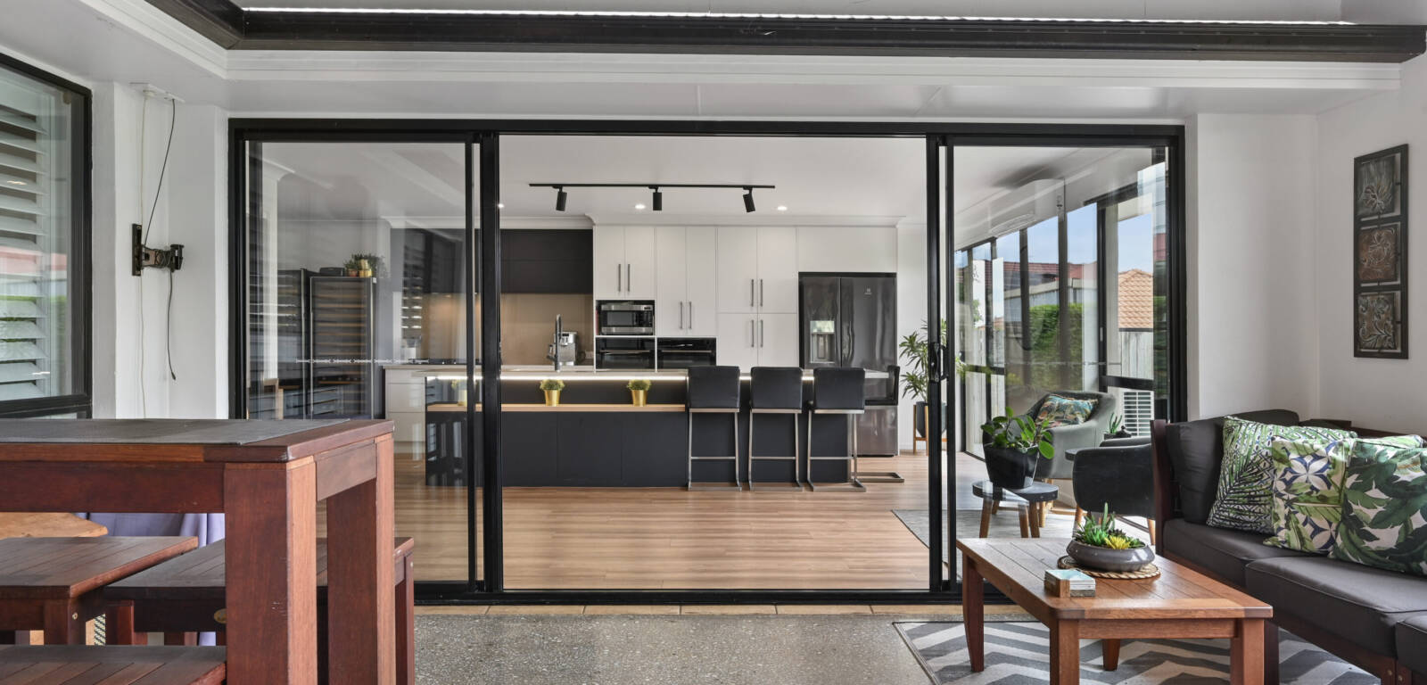 5 Jake Court, MIDDLE RIDGE, QLD 4350 AU