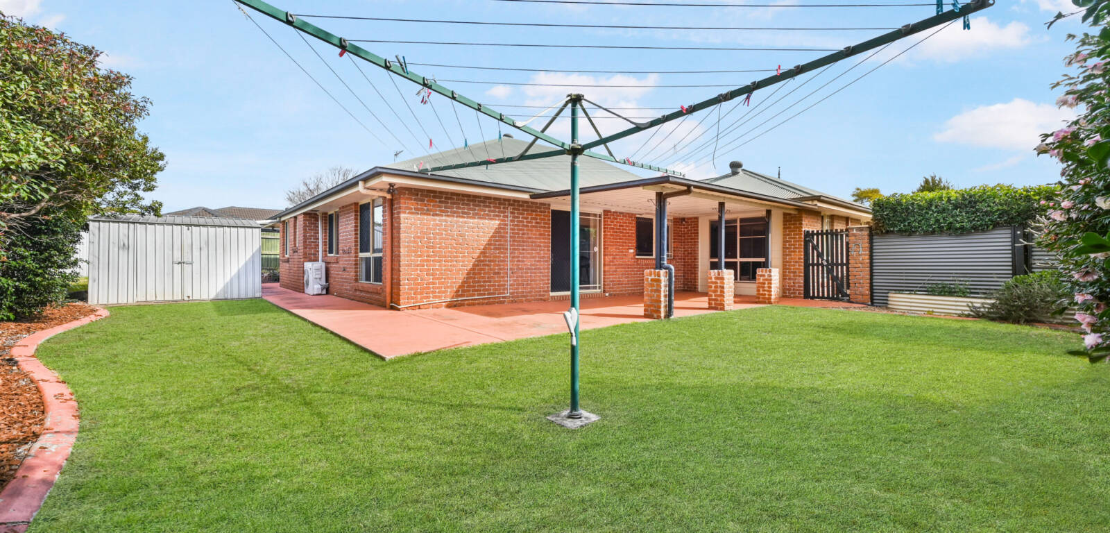 12 Chelwyn St, MIDDLE RIDGE, QLD 4350 AU