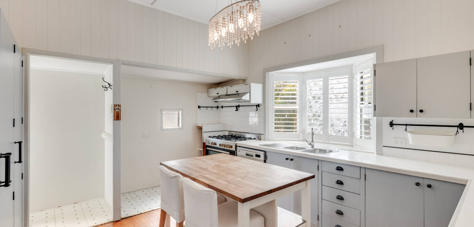 91 Stephen St, HARRISTOWN, QLD 4350 AU