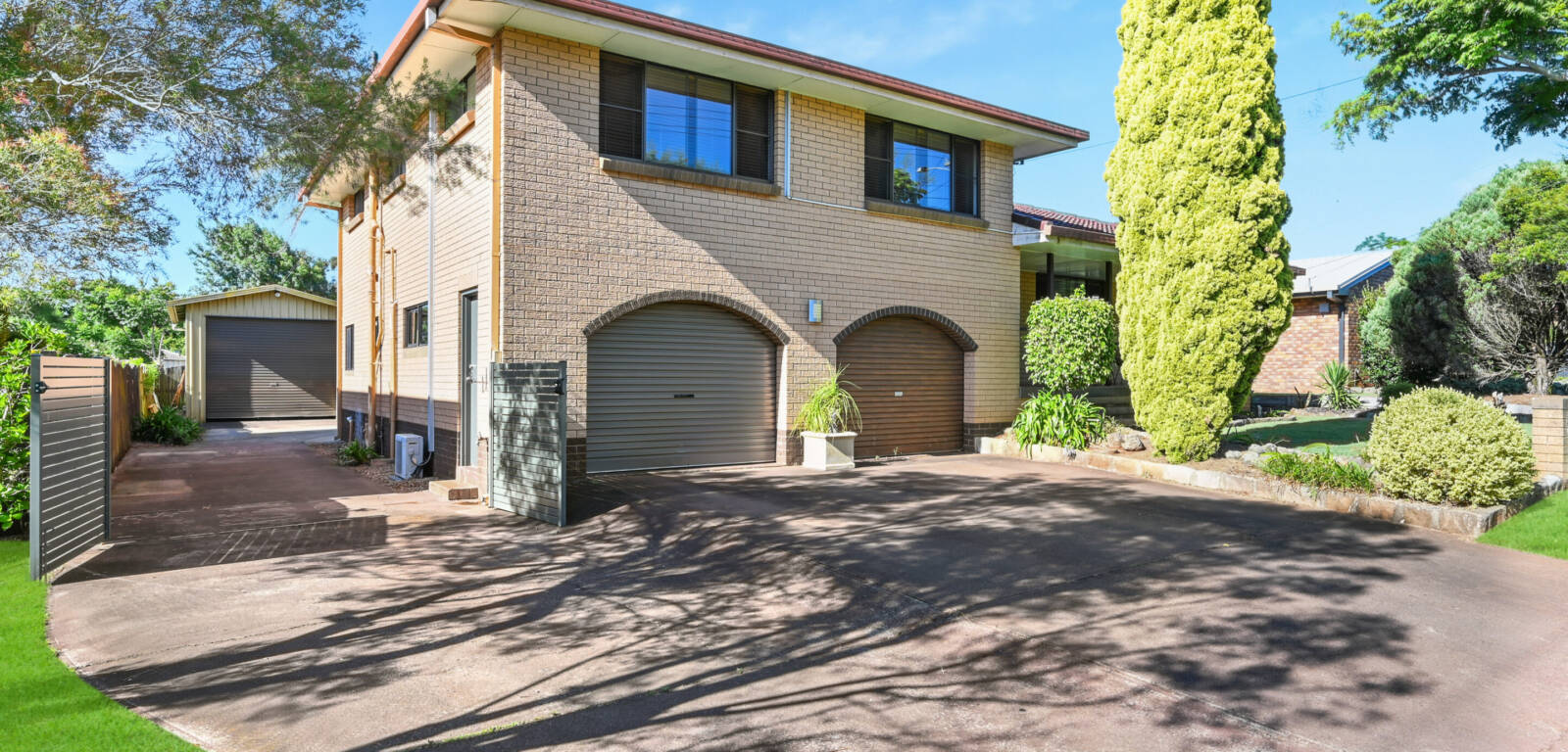 19 Boyett St, CENTENARY HEIGHTS, QLD 4350 AU