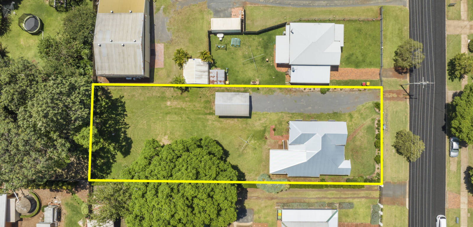 5 Charles St, NEWTOWN, QLD 4350 AU