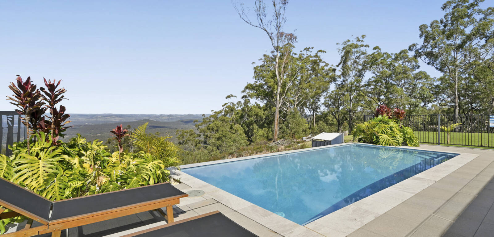 208 Fernbank Rd, FIFTEEN MILE, QLD 4352 AU