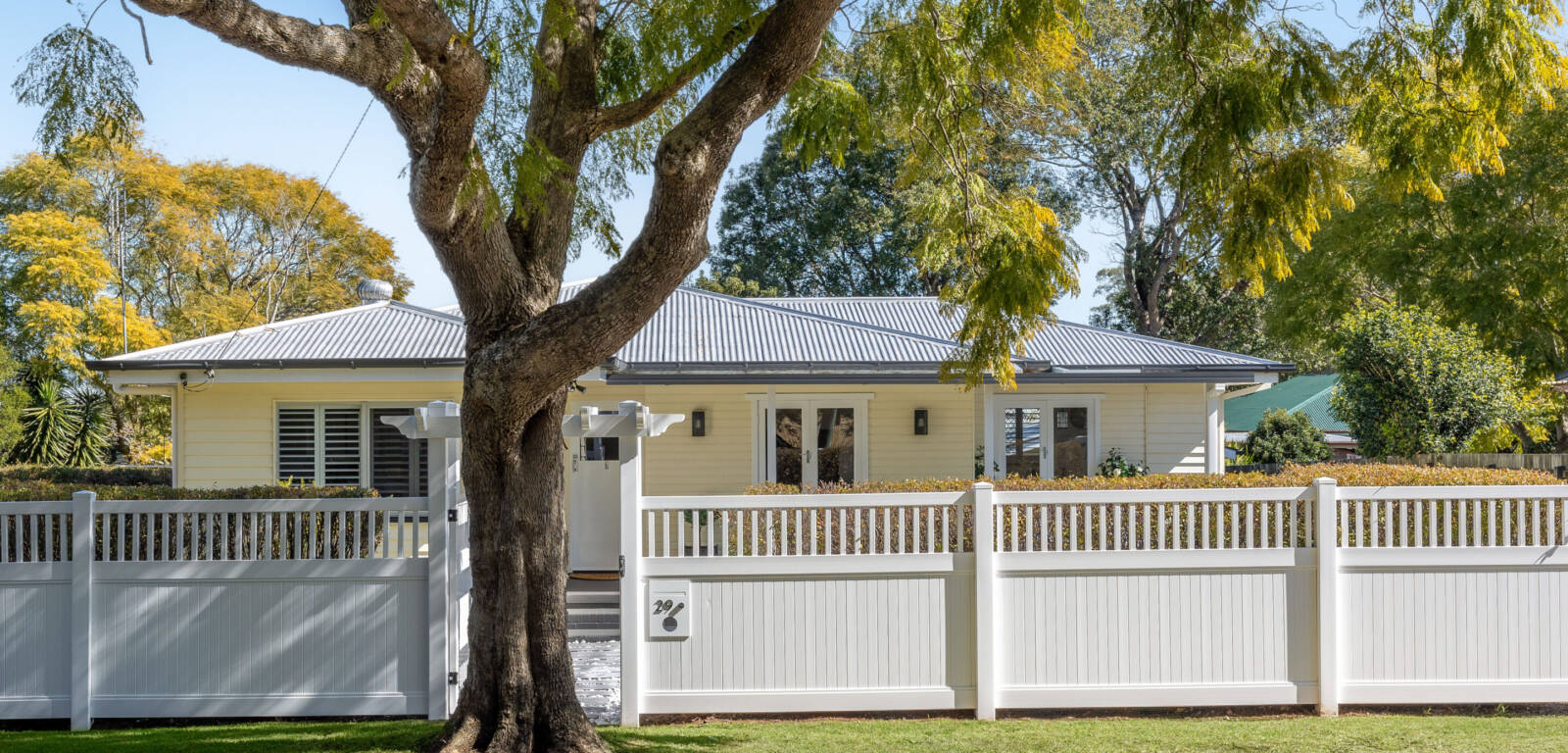 29 Talinga St, MOUNT LOFTY, QLD 4350 AU