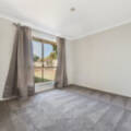22 Gerbera Ct, MIDDLE RIDGE, QLD 4350 AU