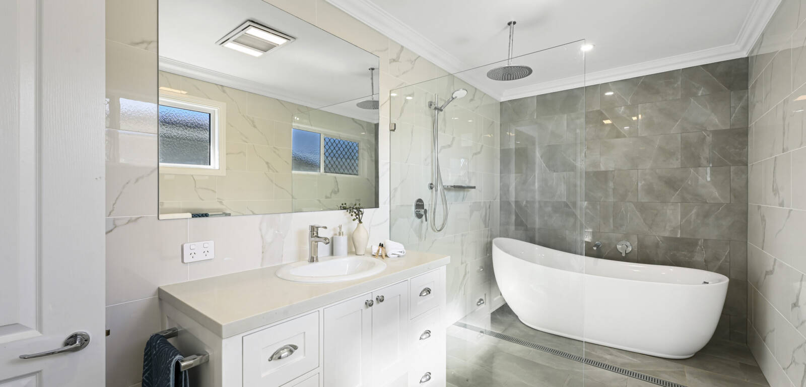 105 Hill St, NEWTOWN, QLD 4350 AU