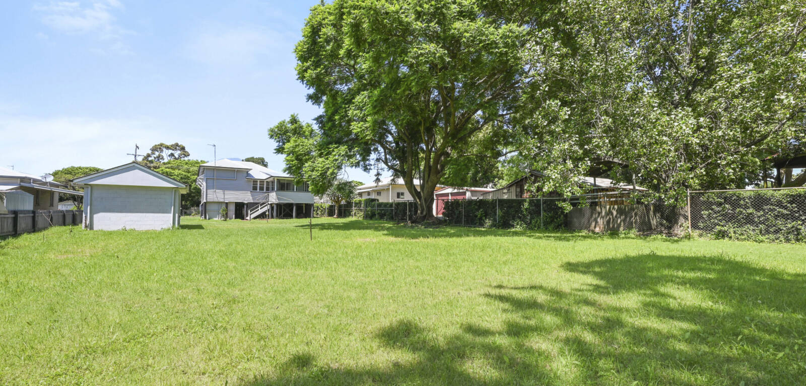 5 Charles St, NEWTOWN, QLD 4350 AU