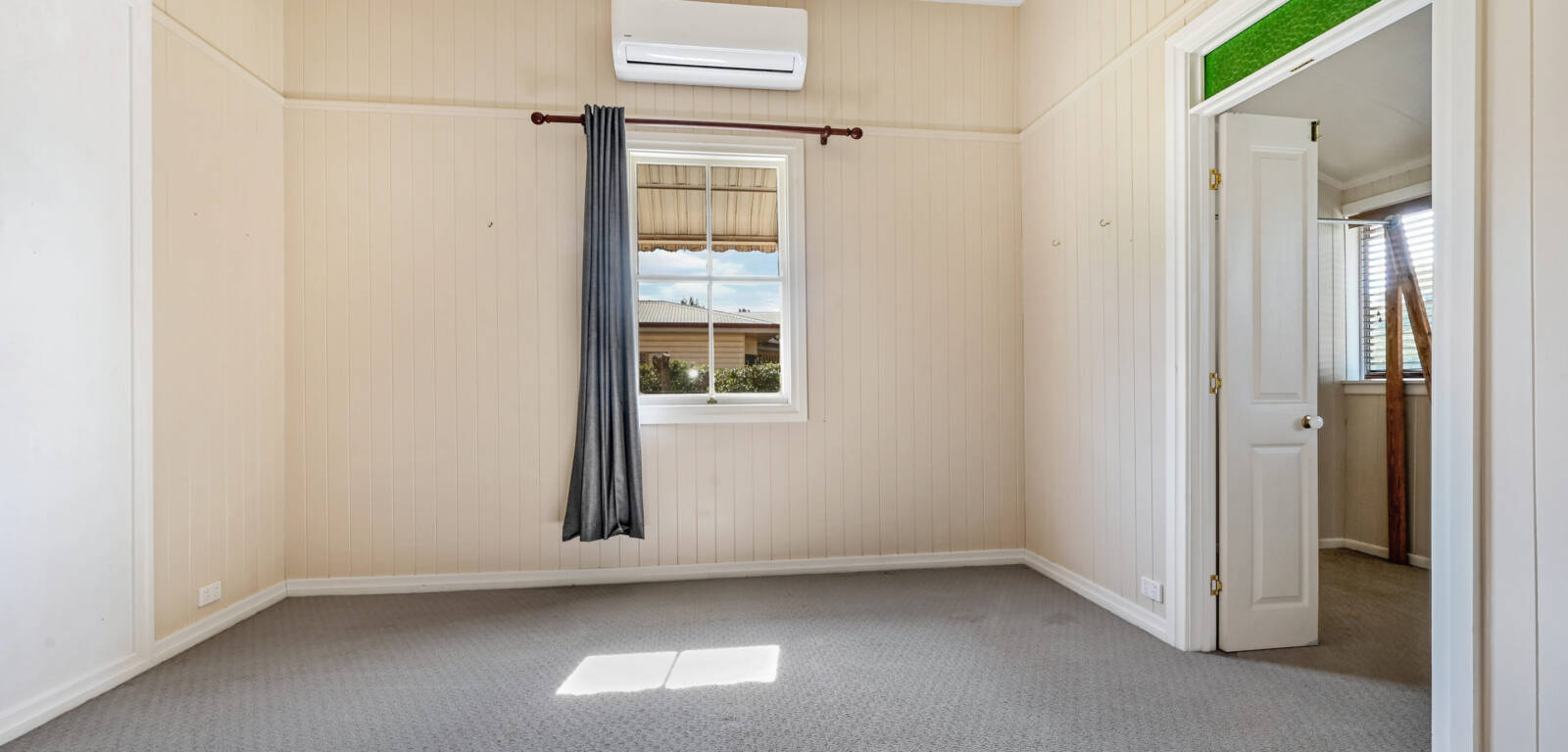 43 Monash St, NEWTOWN, QLD 4350 AU