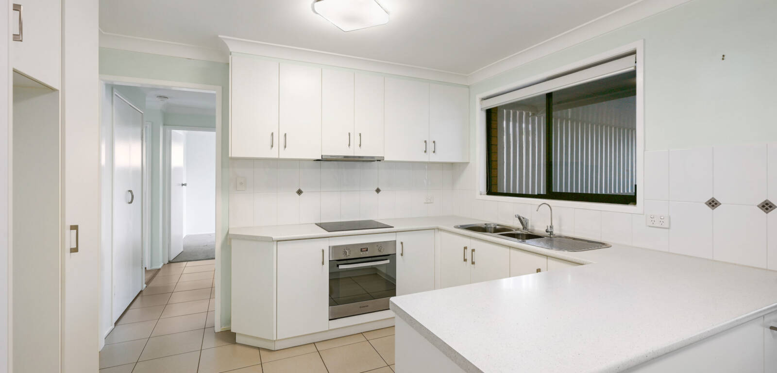 10 Terrica St, GLENVALE, QLD 4350 AU