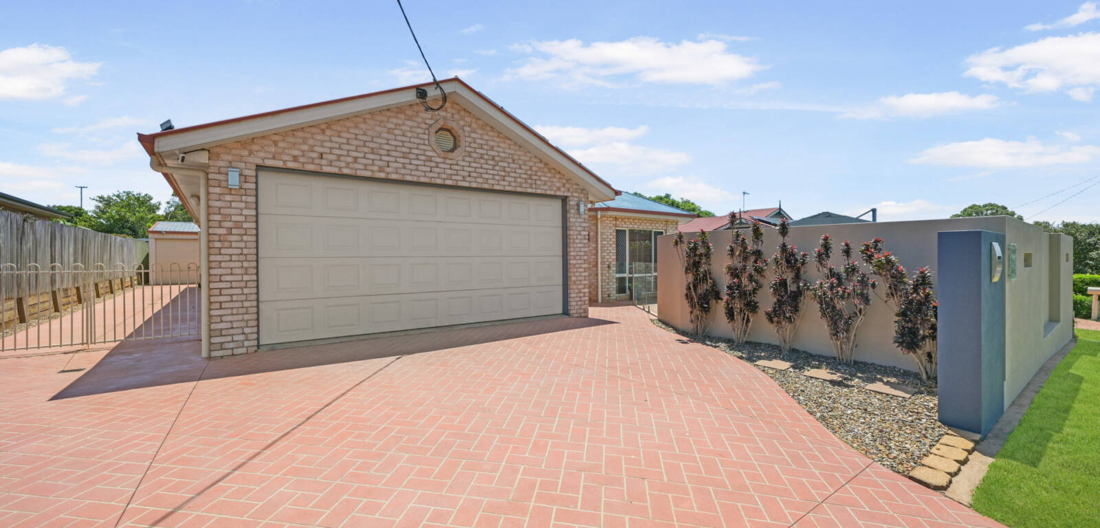 311 Ramsay St, MIDDLE RIDGE, QLD 4350 AU