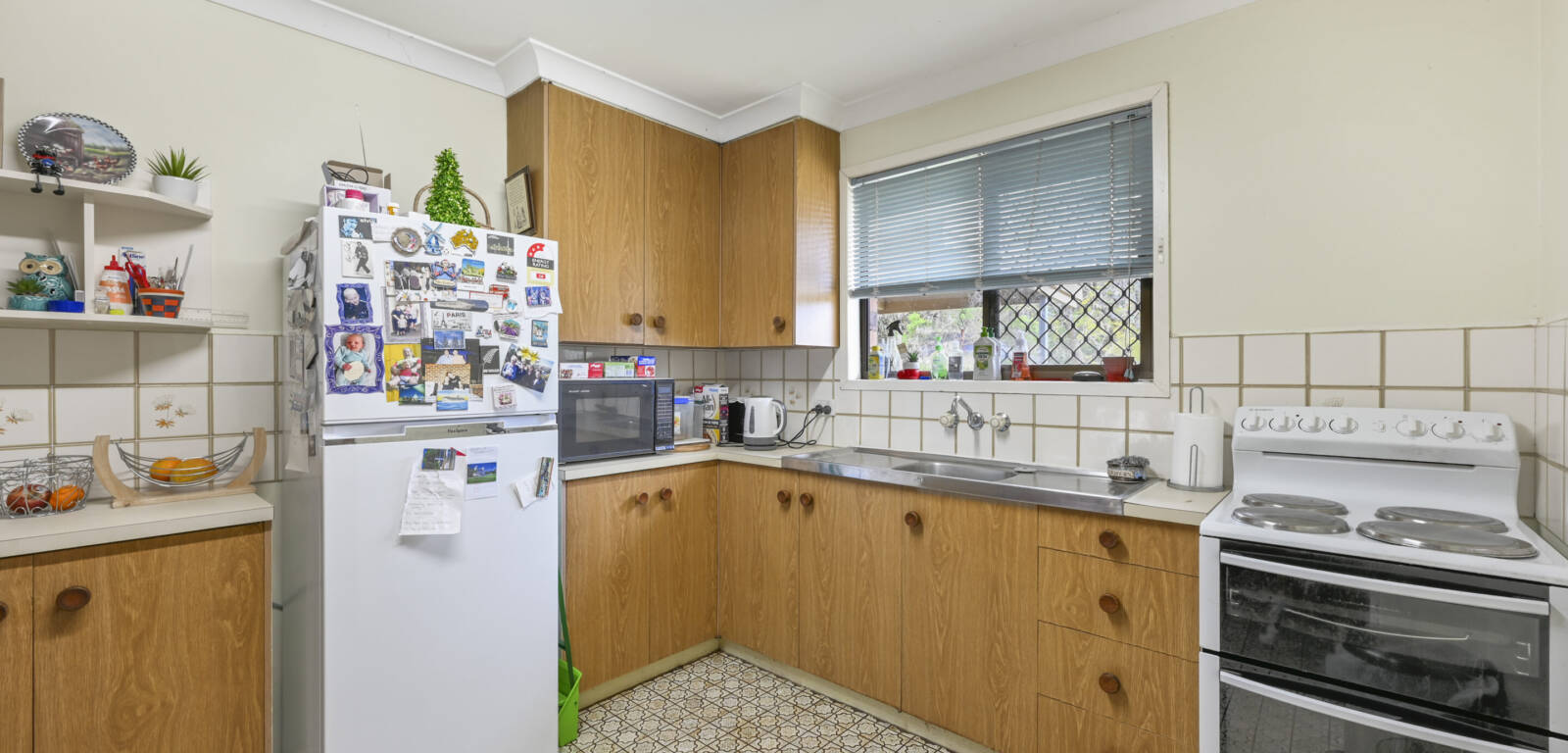 36 Hampton St, NEWTOWN, QLD 4350 AU