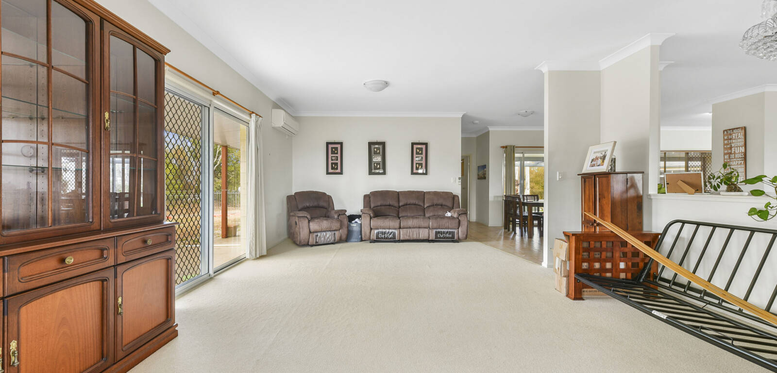 1 Cotswold Cl, COTSWOLD HILLS, QLD 4350 AU