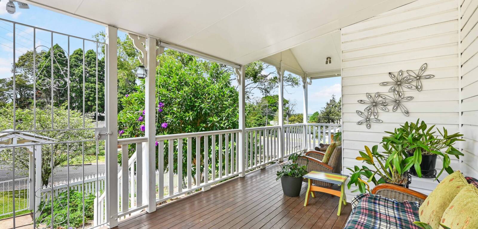 1/23 Glendower St, MOUNT LOFTY, QLD 4350 AU