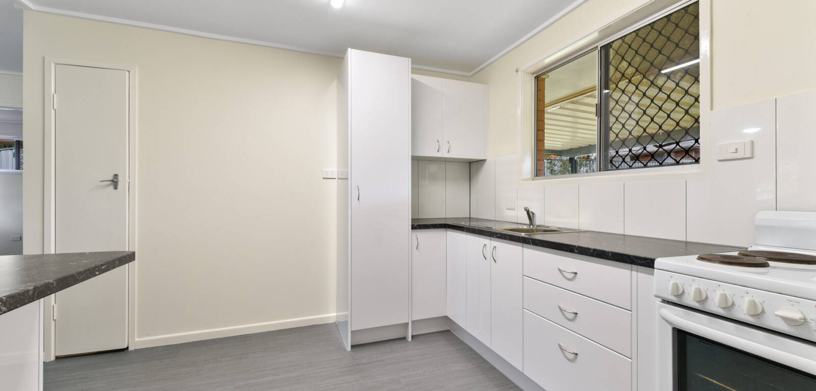 109 Drayton Rd, HARRISTOWN, QLD 4350 AU