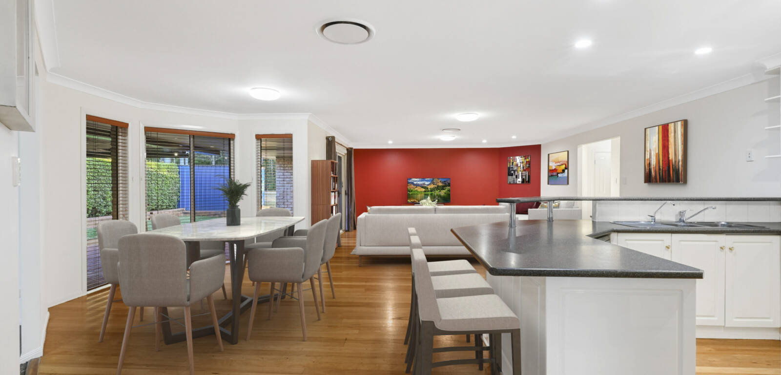 6 Jake Ct, MIDDLE RIDGE, QLD 4350 AU