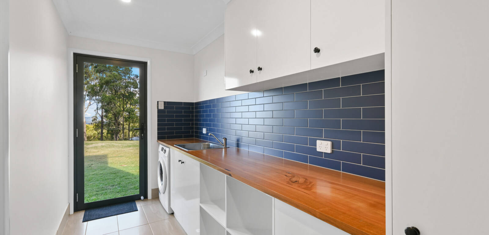 208 Fernbank Rd, FIFTEEN MILE, QLD 4352 AU