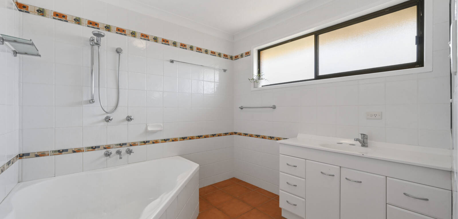 19 Boyett St, CENTENARY HEIGHTS, QLD 4350 AU