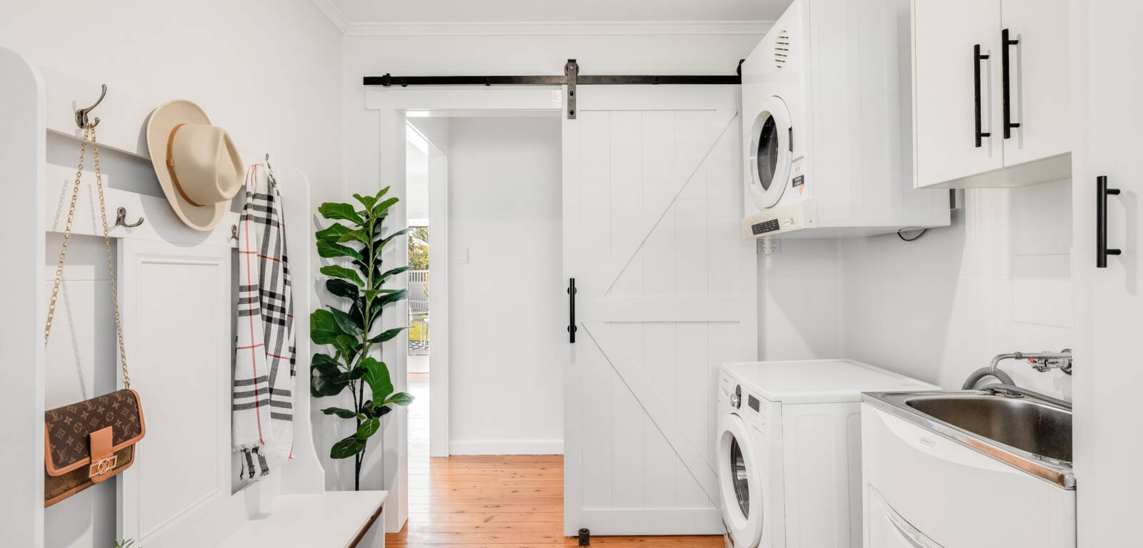 29 Talinga St, MOUNT LOFTY, QLD 4350 AU