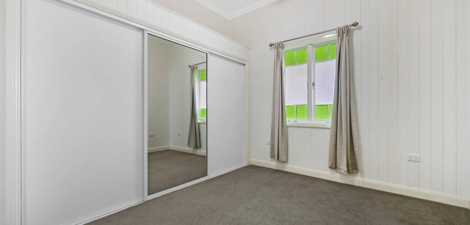 2/23 Glendower St, MOUNT LOFTY, QLD 4350 AU