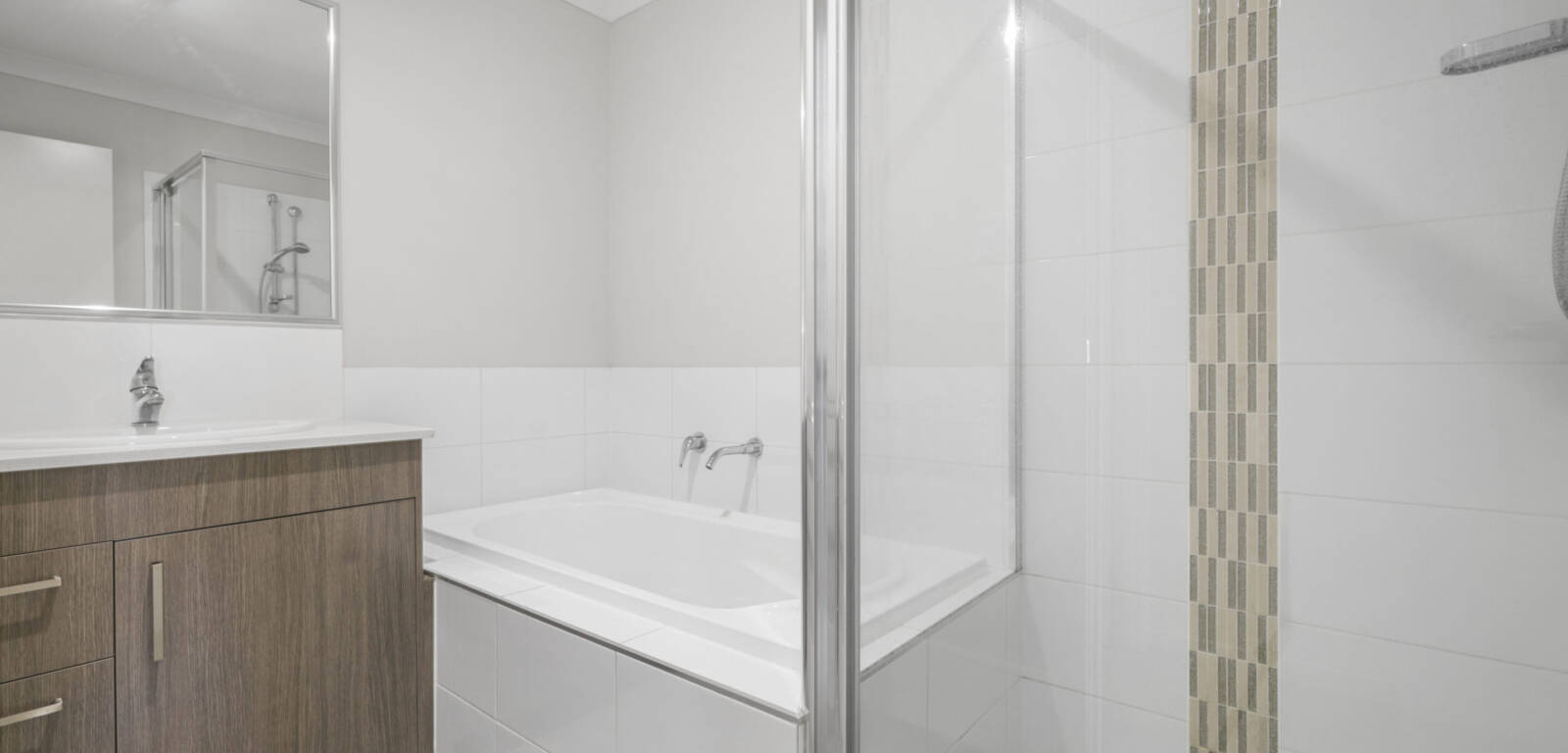 1/34 Carlin Street, GLENVALE, QLD 4350 AU