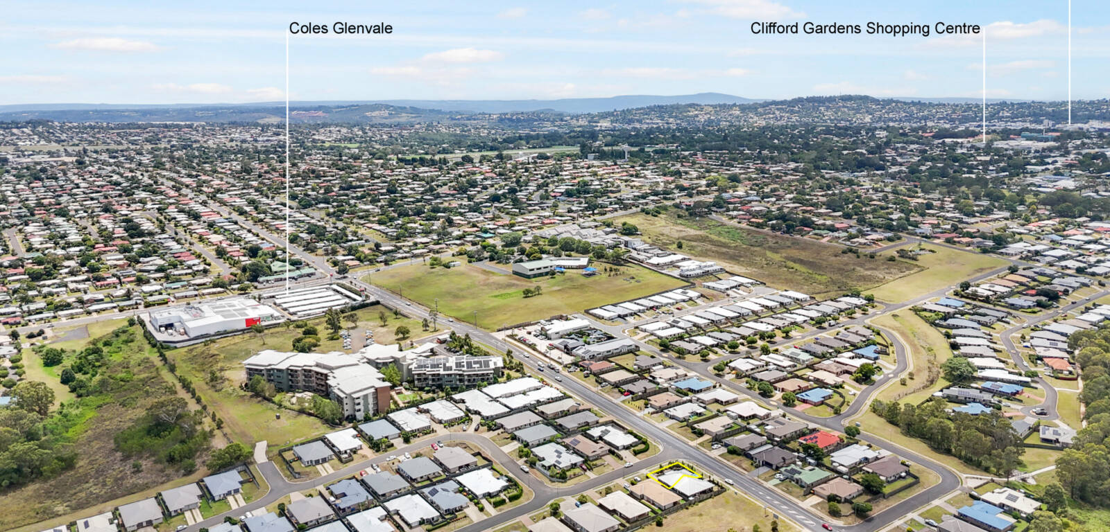 1/2 Taragon, GLENVALE, QLD 4350 AU