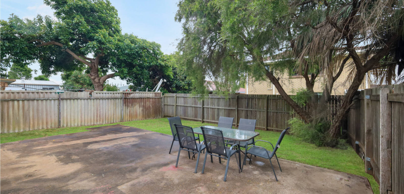 1 & 2/9 Regent Street, DARLING HEIGHTS, QLD 4350 AU
