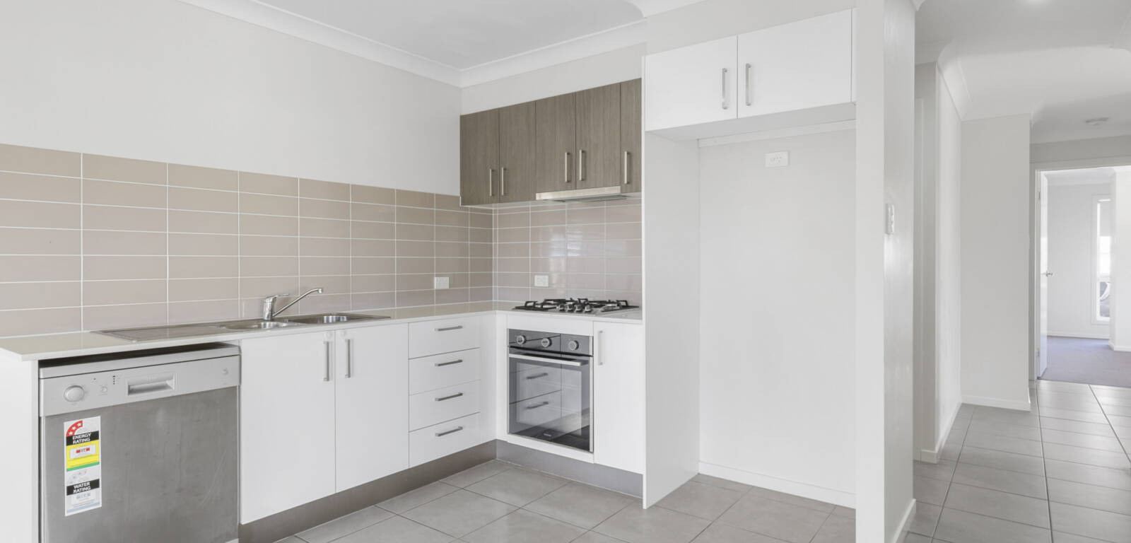 1/34 Carlin Street, GLENVALE, QLD 4350 AU