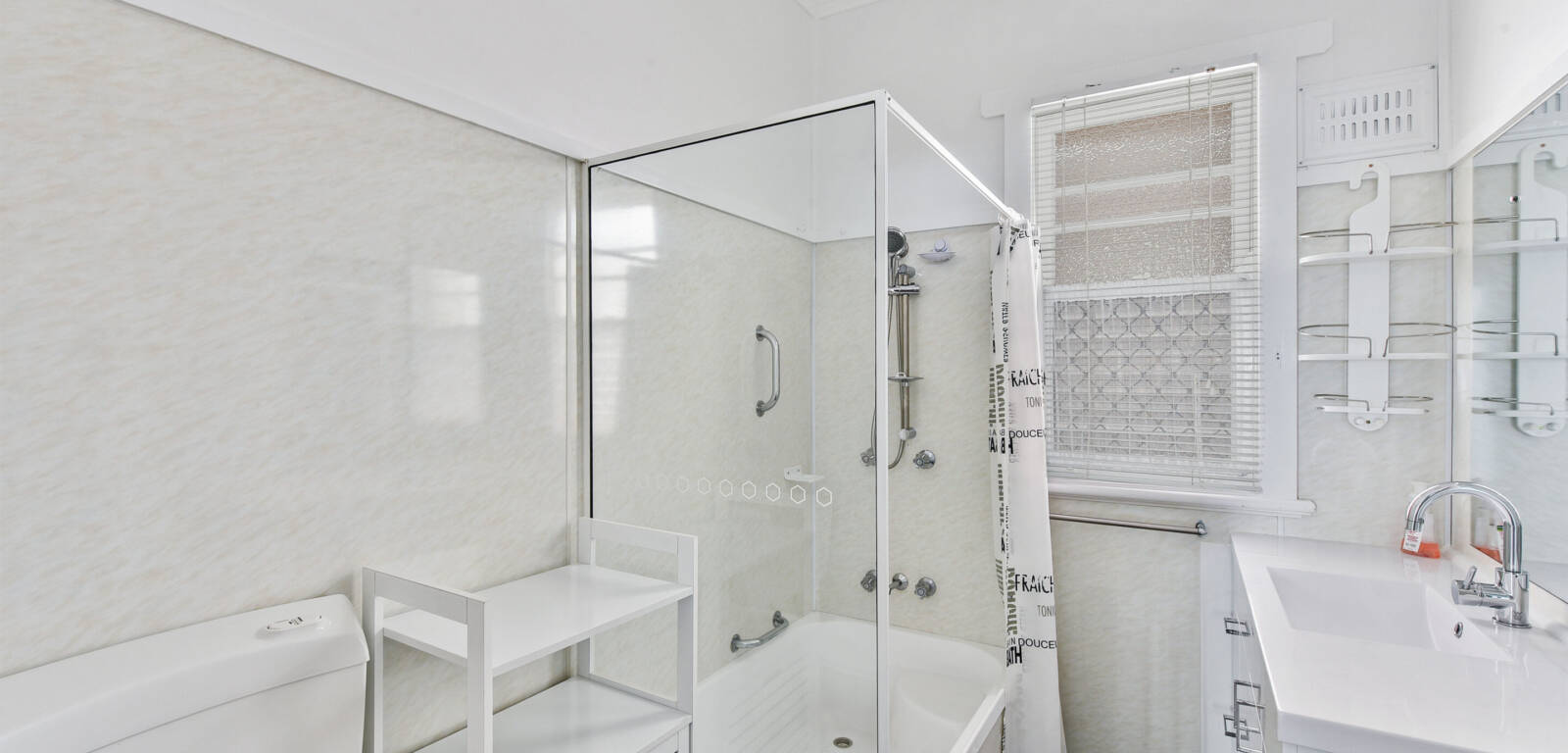 43 Gostwyck St, NEWTOWN, QLD 4350 AU