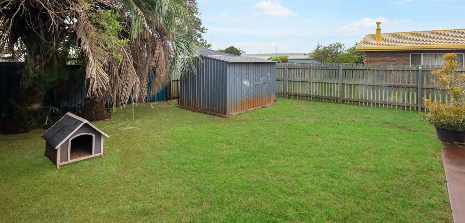 1 & 2/9 Regent Street, DARLING HEIGHTS, QLD 4350 AU