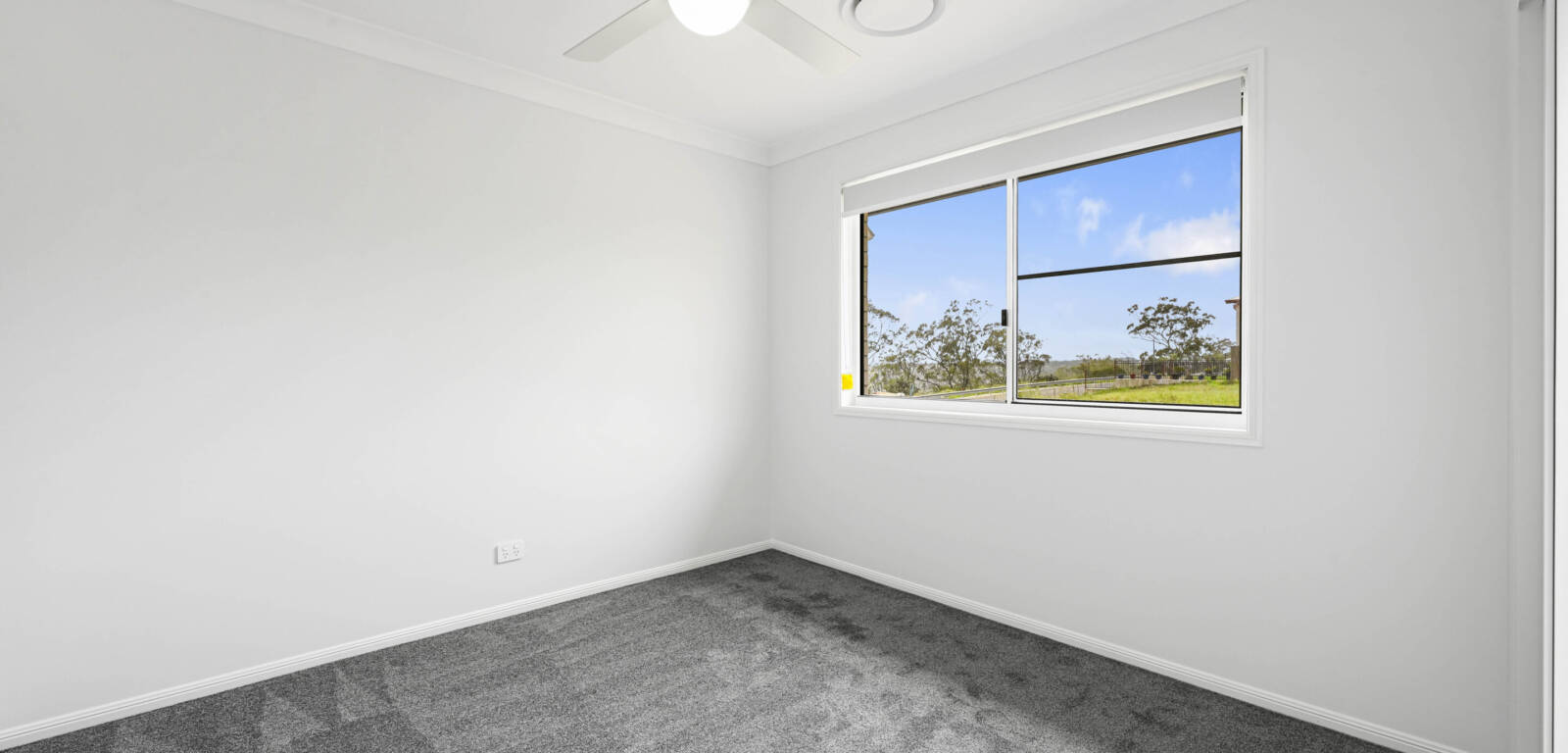 19 Reserve Rd, CRANLEY, QLD 4350 AU