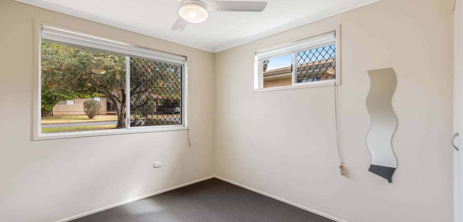 1 & 2/9 Regent Street, DARLING HEIGHTS, QLD 4350 AU