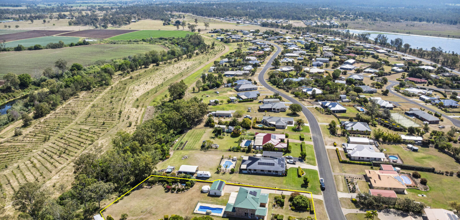 33 Parklea Dr, PLACID HILLS, QLD 4343 AU