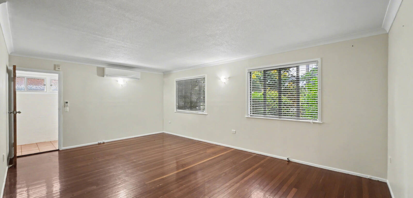 44 Rowbotham St, RANGEVILLE, QLD 4350 AU