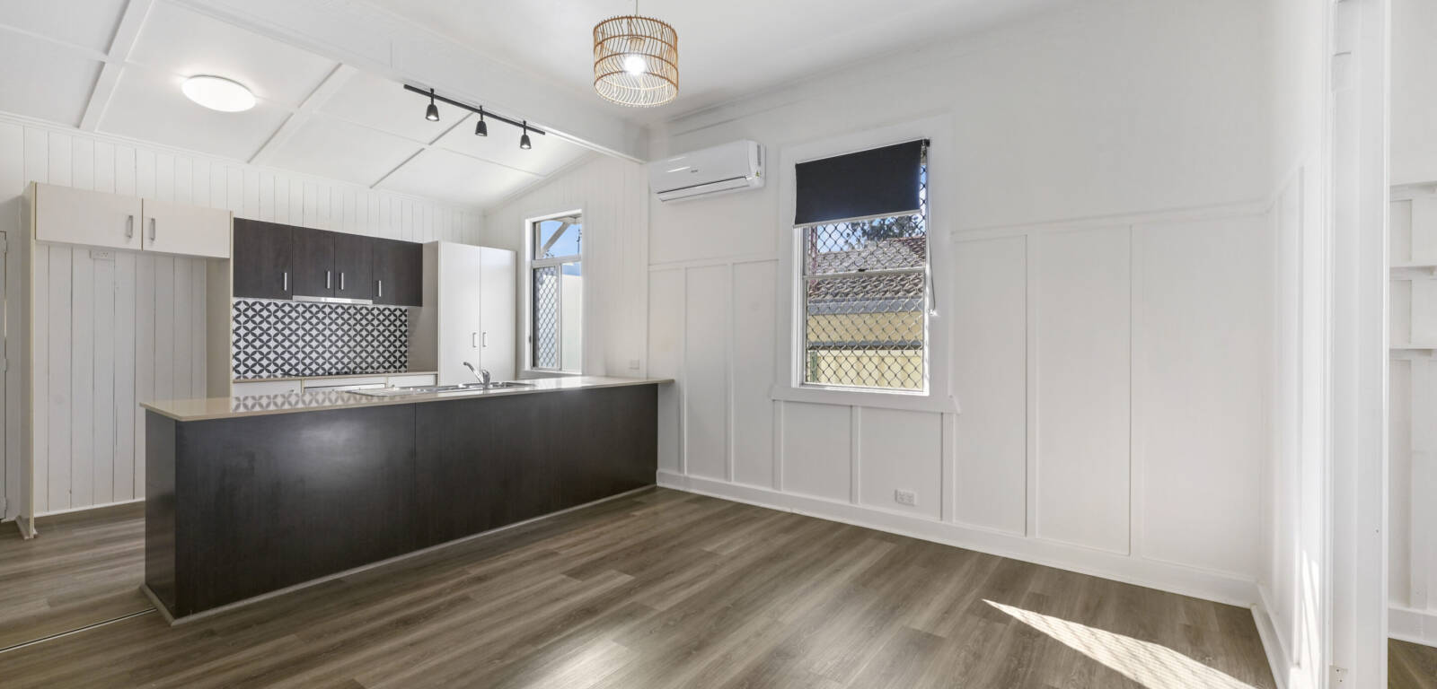 125 Taylor St, NEWTOWN, QLD 4350 AU