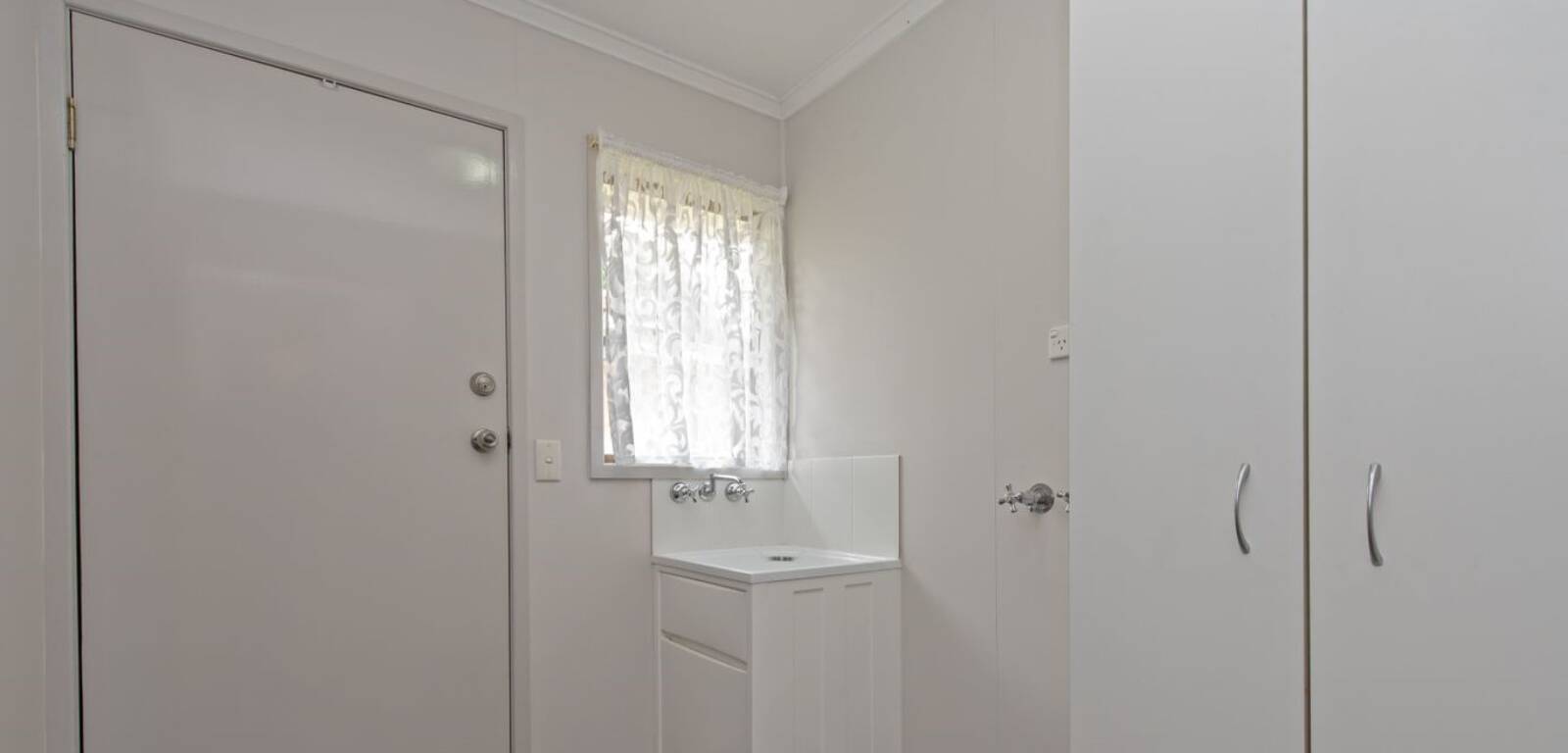 44 Debra Street, CENTENARY HEIGHTS, QLD 4350 AU